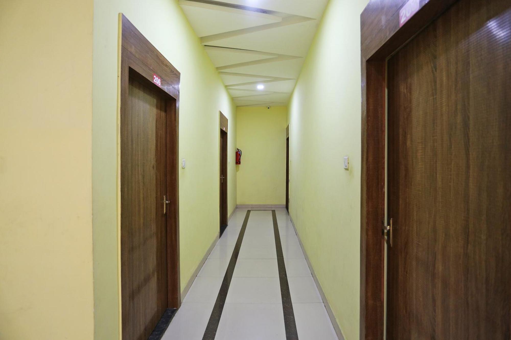 Collection O Hotel Pearl Rāipur Exterior foto